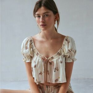 UO Out From Under Satin Flyaway Top with Cat Print - Size M - NWOT